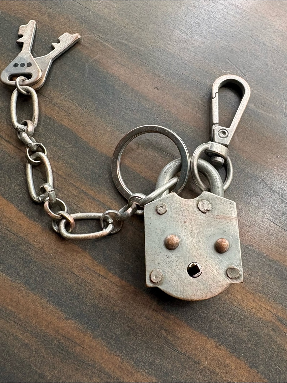 We the Free Lock Keychain 🔥 - Picture 9 of 15